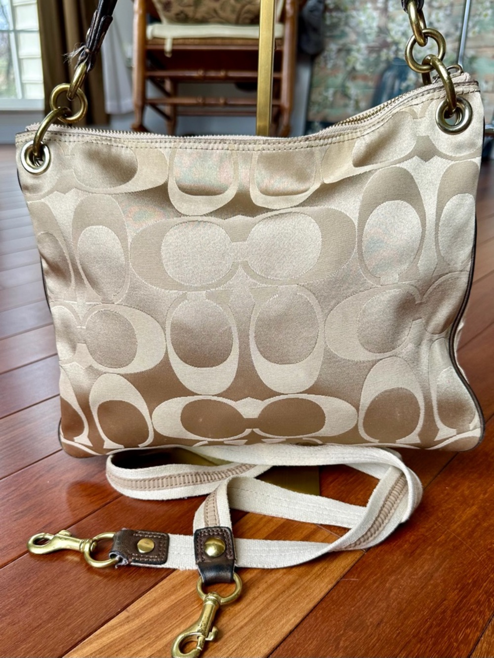 Coach Poppy Signature 2-Way Shoulder Bag with Signature Jacquard "C" Pattern - Picture 3 of 13